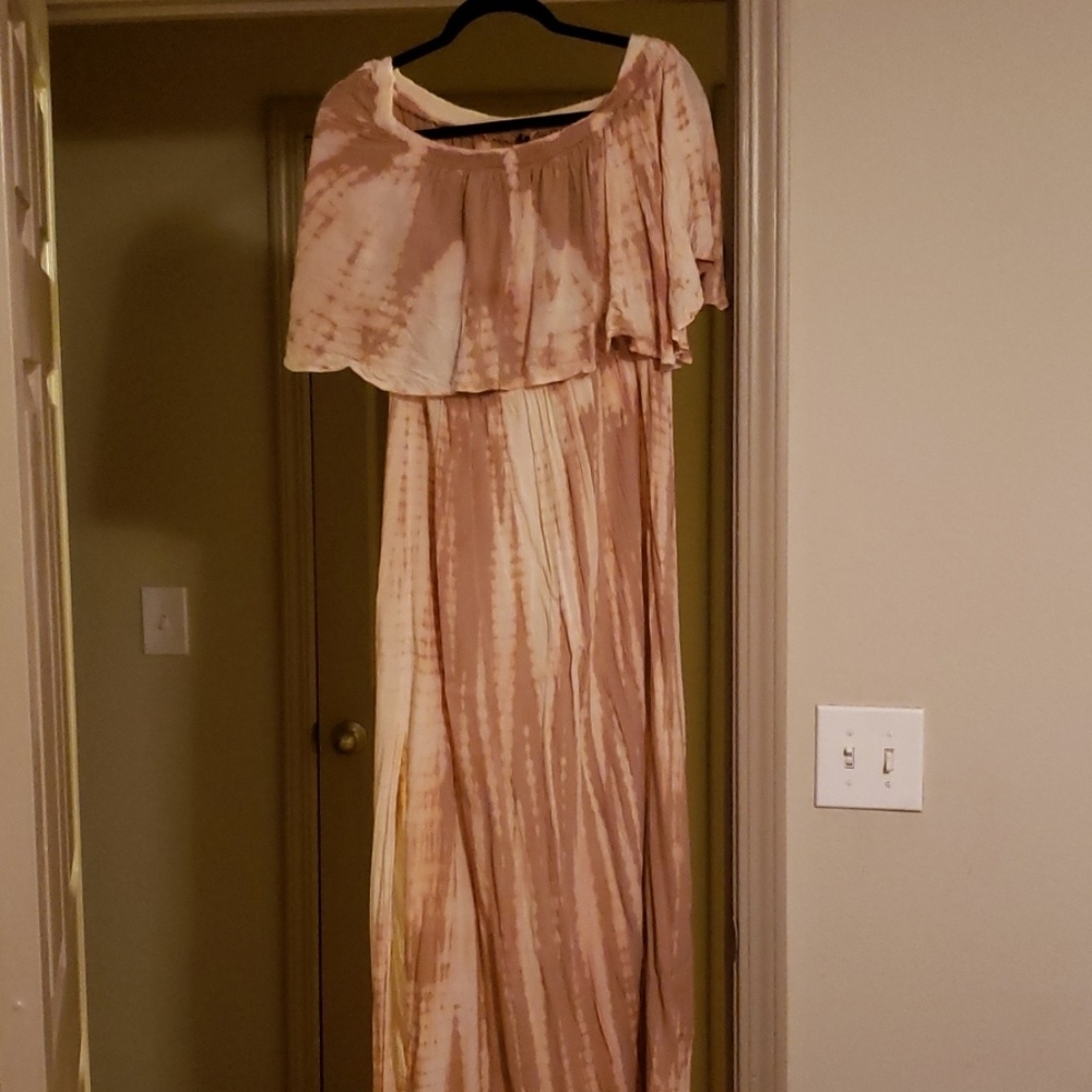 Tye dye off shoulder maxi dress